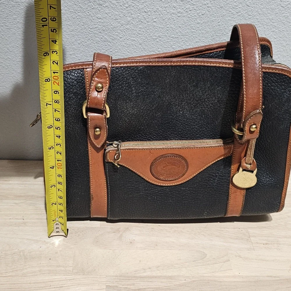 Vintage 90's Dooney & Bourke Medium Black/Brown Shoulder Bag Zip